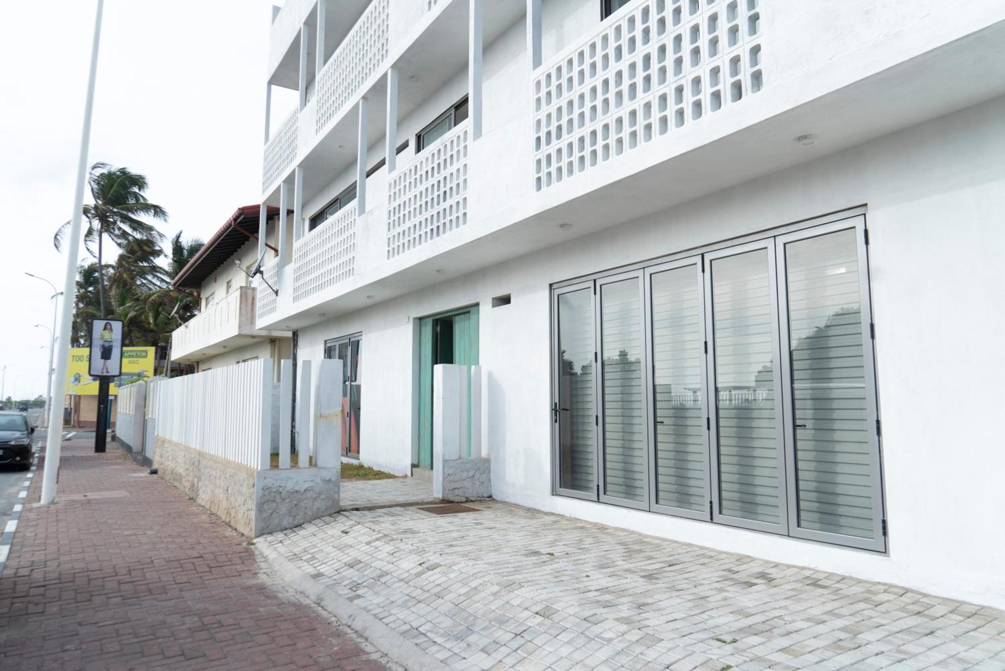 Four Petals Inn Colombo Exteriör bild
