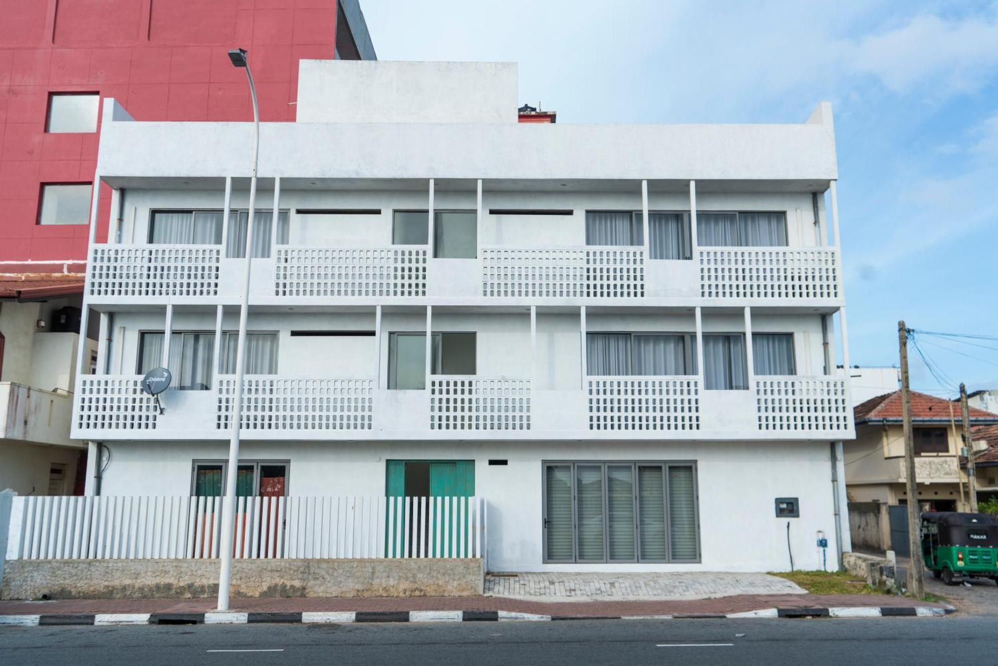 Four Petals Inn Colombo Exteriör bild